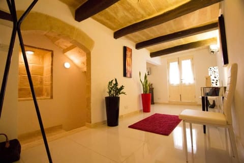 Valletta-Central duplex maisonette Condo in Valletta