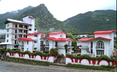 Property building, Facade/entrance, Day, City view, Mountain view