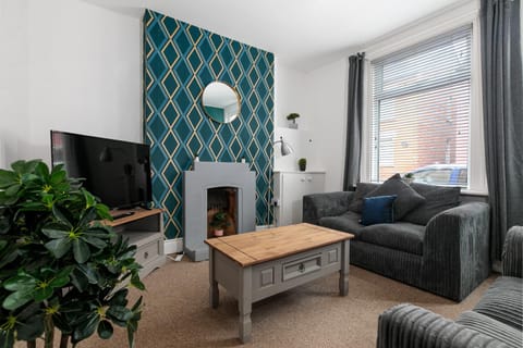Spacious & Unique Family and Contractor House & Parking & A1 Road Appartement in Grantham