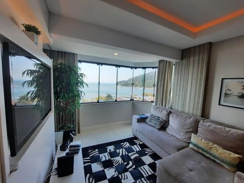 Living room, Sea view