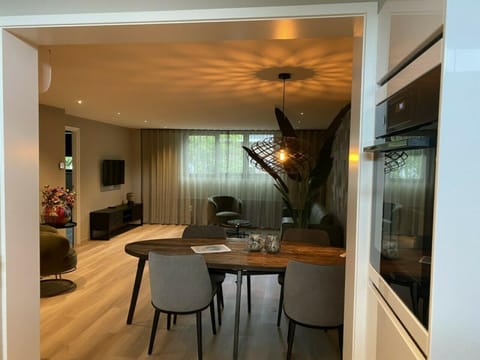 Welcome in - Luxe appartement in de hoofdstraat, met balkon en airco - Domburg Apartment in Domburg