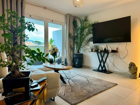 absolu cœur dans une residence standing Apartment in Mandelieu-La Napoule