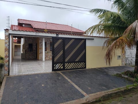 Casa em Peruíbe House in Peruíbe