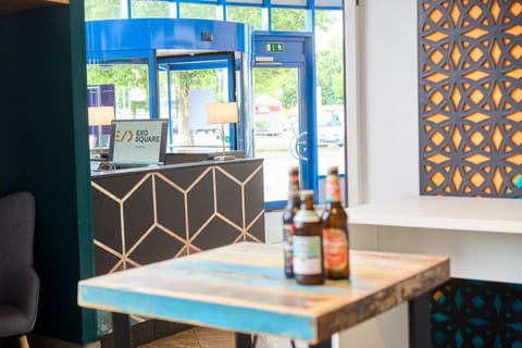 Lounge or bar, Drinks