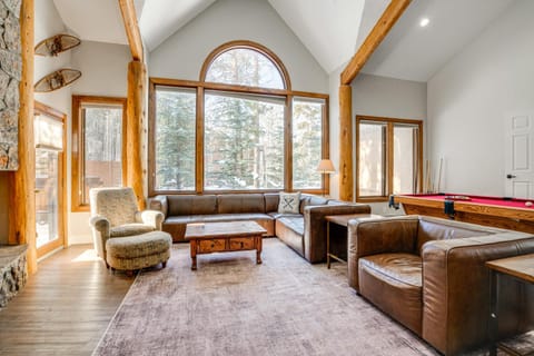 Luxury Keystone Cabin with Hot Tub, 1 Mi to Lifts! House in Keystone