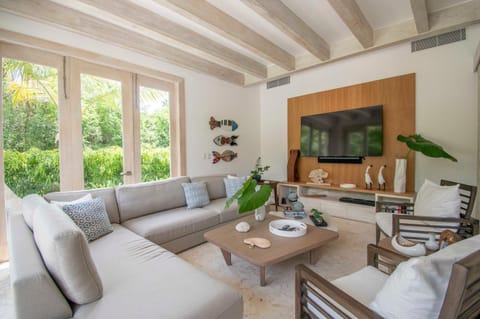 Stylish fully-staffed villa near beach and lagoons in exclusive golf resort Villa in Punta Cana