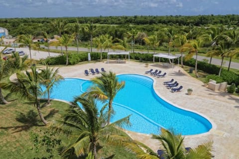 Spacious 3 BDR fully-equipped condo with pool and golf view Condo in Punta Cana
