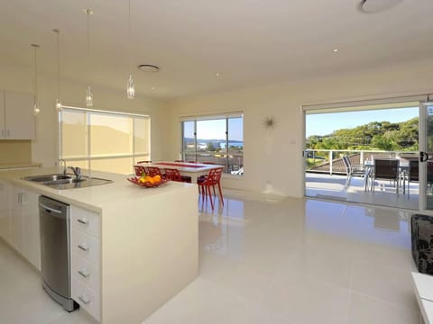 Ocean View Oasis at Fingal Bay House in Fingal Bay