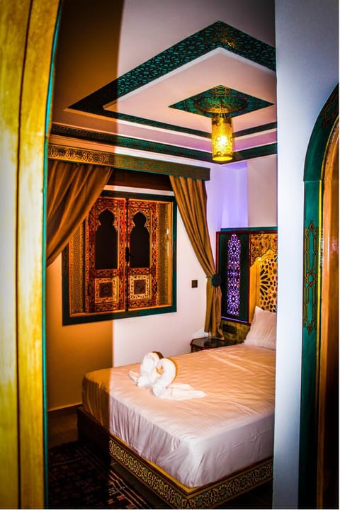 Riad Azemmat Bed and Breakfast in Chefchaouen