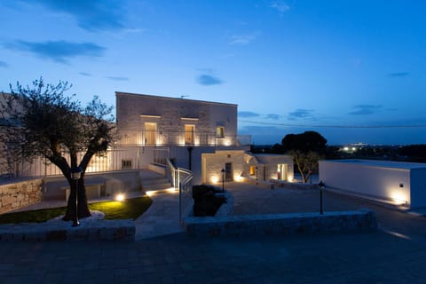 Property building, View (from property/room), Balcony/Terrace, Garden view