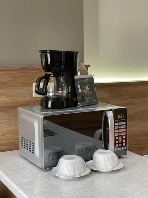 Coffee/tea facilities, minibar