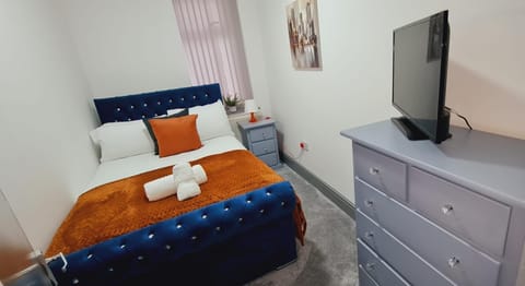 Large Victorian House 15 minutes from City Centre House in Manchester