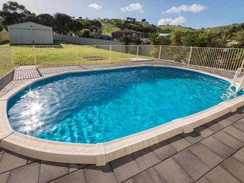 Stunning on Stacey 42 Stacey Drive House in Carrickalinga