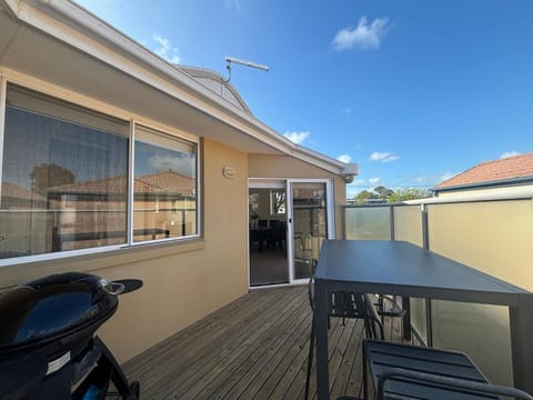 Sandpiper 10 - Close to Town and Beach House in Inverloch