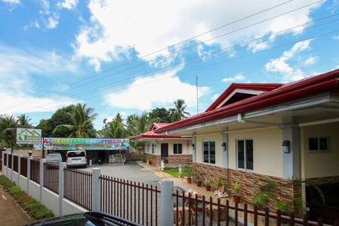 AJ Residences Apartelle Apartment in Central Visayas