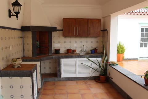 Communal kitchen, kitchen