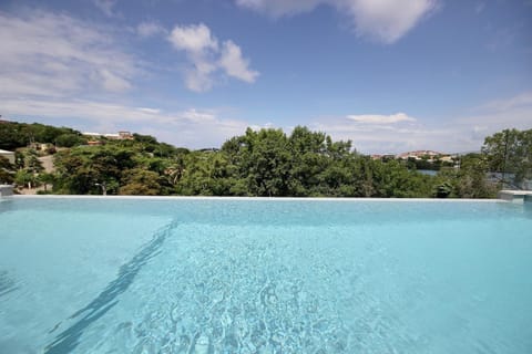 Villa Caouanne - villa de luxe, 4 chambres, piscine, vue mer, plage Villa in Les Trois-Îlets