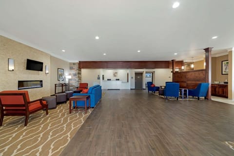 Comfort Inn & Suites Harrah Hotel in Oklahoma City