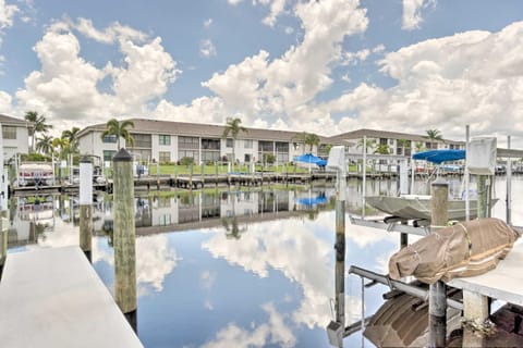 Waterfront Condo with Dock - Walk to Fishermens! Apartment in Punta Gorda