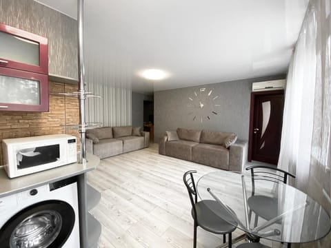 2-bedroom Lux Most City Area Nebereznaya Riv'era Apartment in Dnipro