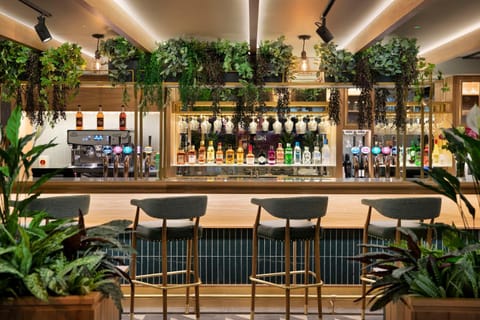 Restaurant/places to eat, Restaurant/places to eat