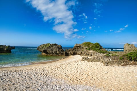 Nearby landmark, Off site, Day, Neighbourhood, Natural landscape, Beach, Beach, Sea view, Sea view