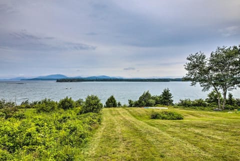 Acadia Home with Incredible Frenchman Bay View! Haus in Lamoine