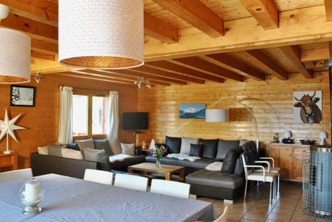 CHALET REROLLE Chalet in Les Avanchers-Valmorel