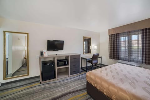 Quality Inn & Suites Goodyear - Phoenix West Hotel in Avondale