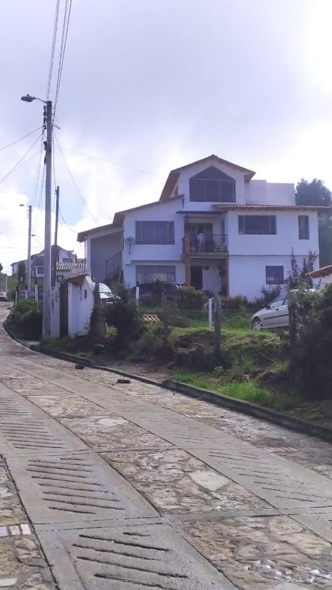 Hospedaje Guatavita vereda Montecillo casa S.ines Condo in Guatavita