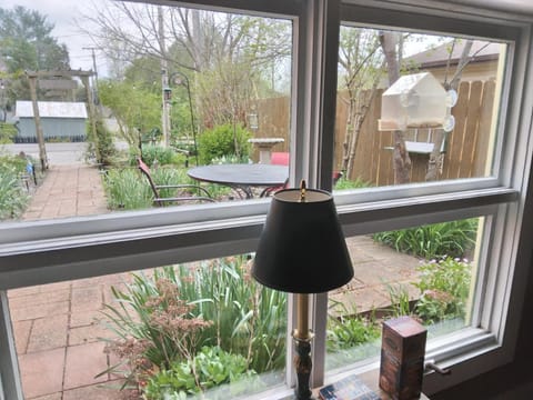 Betty Lous Garden Bed and Breakfast in Indiana