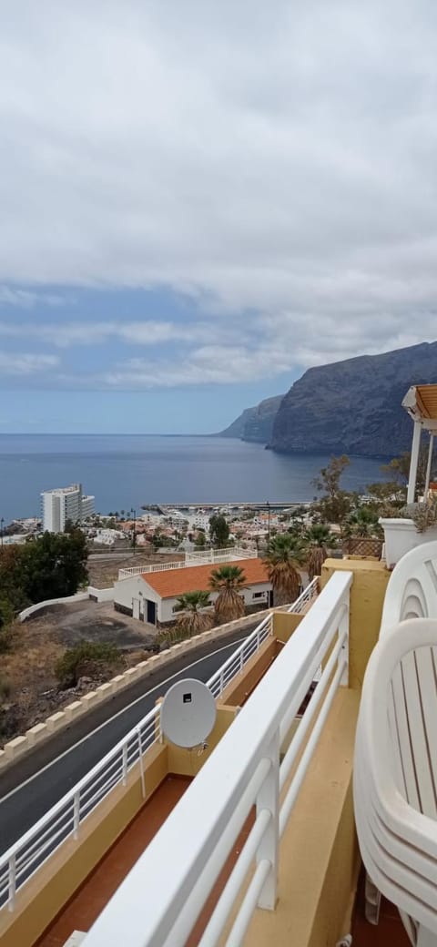 Balcony/Terrace, Sea view, Street view