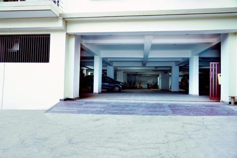 Property building, Parking