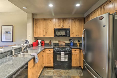 Ski-InandSki-Out Whitefish Escape with Balcony! Apartment in Whitefish