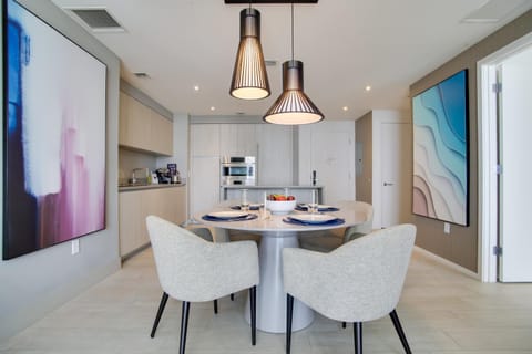 Upscale Condo with Pool Access in Hyde Beach House! Apartment in Hollywood Beach