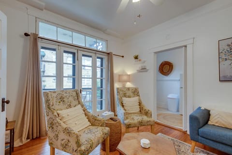 Walkable Savannah Escape in Historic District! Apartment in Savannah