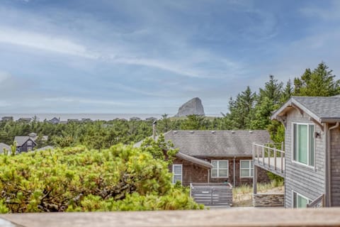 Ocean View Beach House House in Pacific City