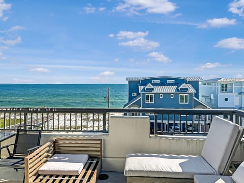 Patio, Day, Natural landscape, View (from property/room), Balcony/Terrace, Seating area, Sea view