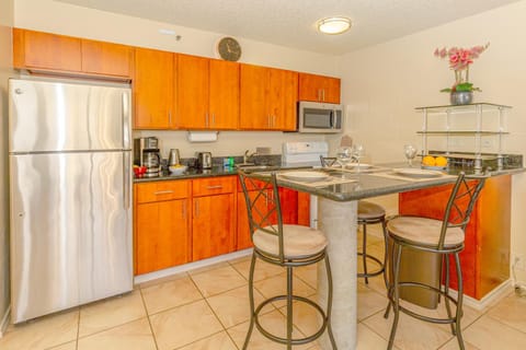 Coffee/tea facilities, Kitchen or kitchenette, Dining area, minibar, pet friendly, stove, toaster