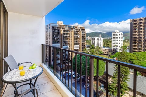 Property building, Patio, View (from property/room), Balcony/Terrace, City view