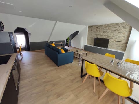 Living room, Dining area