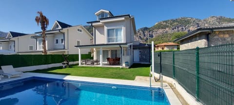 Property building, Pool view, Swimming pool