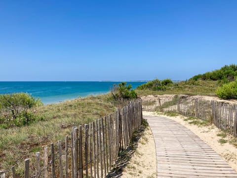 L'Annexe 55 Alojamiento y desayuno in La Couarde-sur-Mer