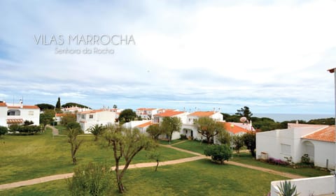 Vilas Marrocha Resort in Porches