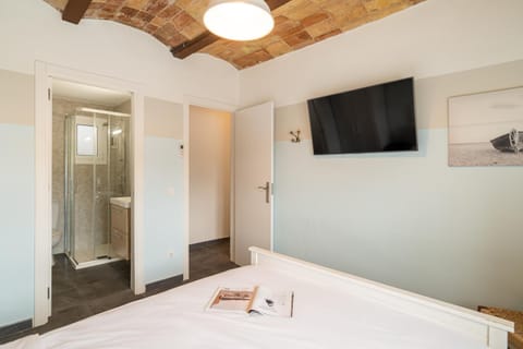 Collblanc Apartment by Olala Homes Condominio in L'Hospitalet de Llobregat