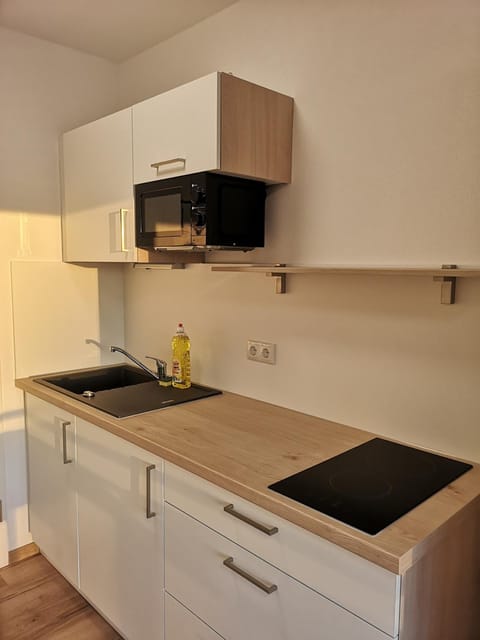 Modern flat, WIFI, central, calm, clean Apartment in Ingolstadt