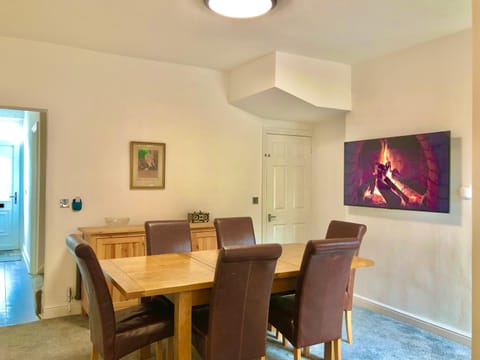 Dining area, Family