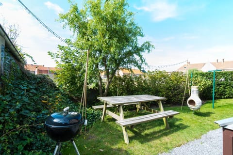 BBQ facilities, Garden