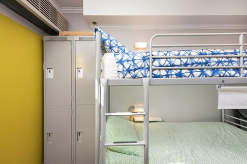 bunk bed