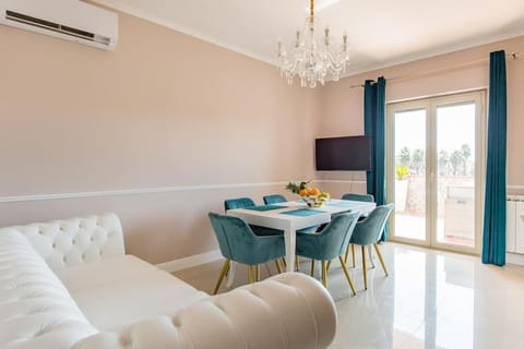 NAXOS GLAMOUR APARTMENT with terrace, parking and Etna View Apartment in Naxos